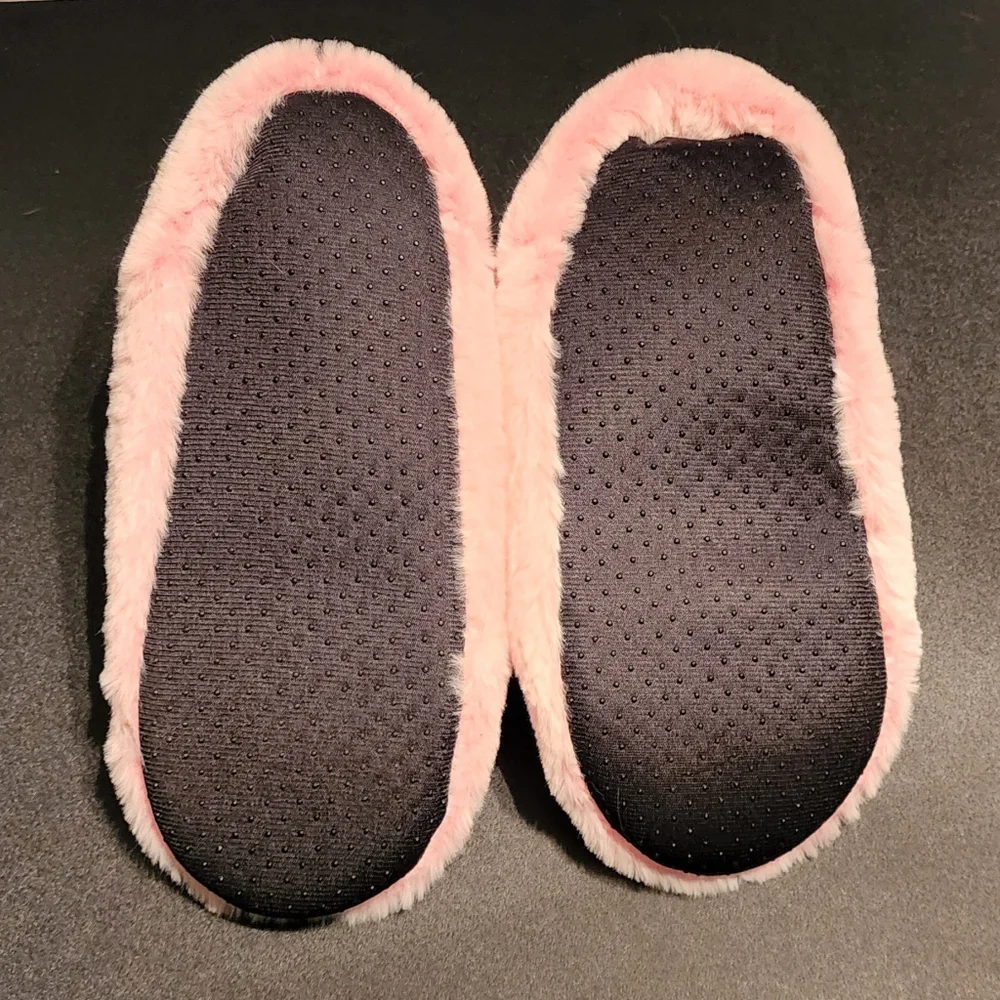 Fuzzy Slippers - Picture 2 of 3